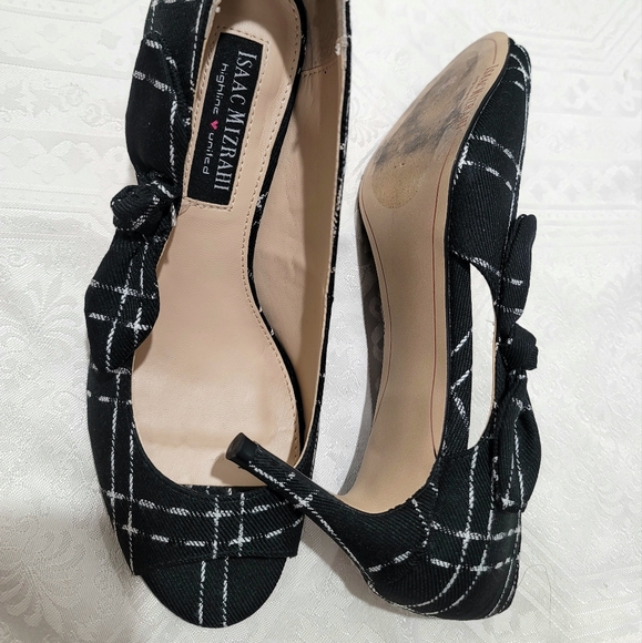Isaac Mizrahi Serena Black and White Open-Toe Heels Size 6.5 M - Picture 4 of 8